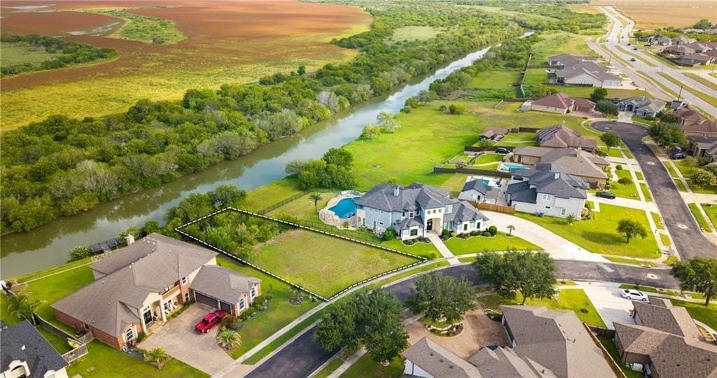0.28 acres in Nueces County - photo 10