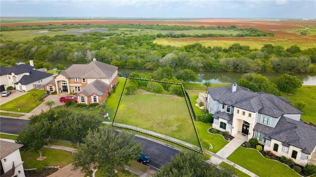 0.28 acres in Nueces County - photo 2