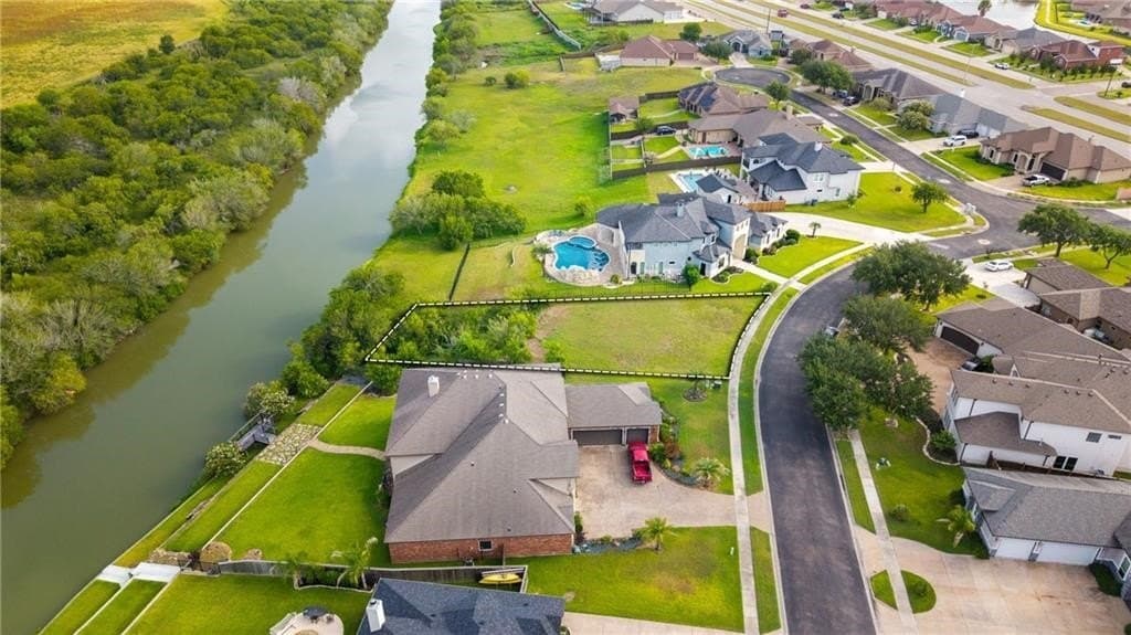 0.28 acres in Nueces County - photo 9