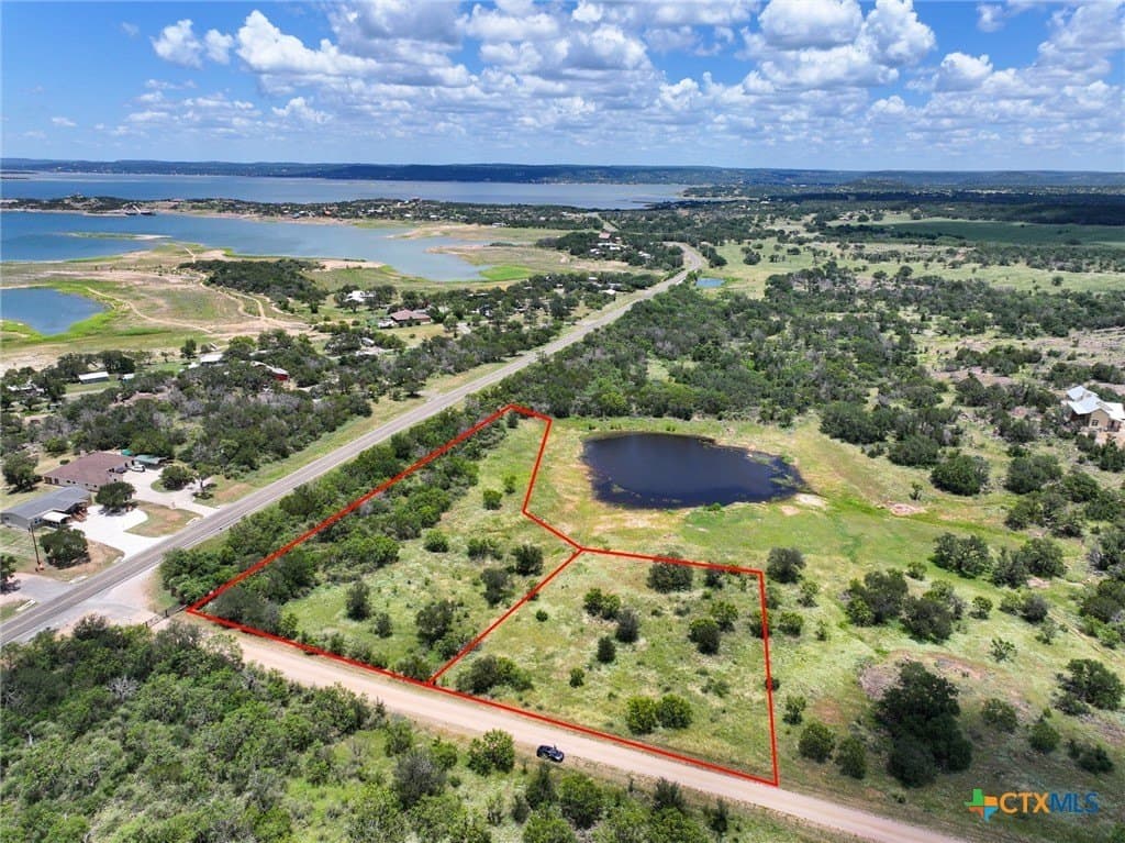 5 acres in Burnet County