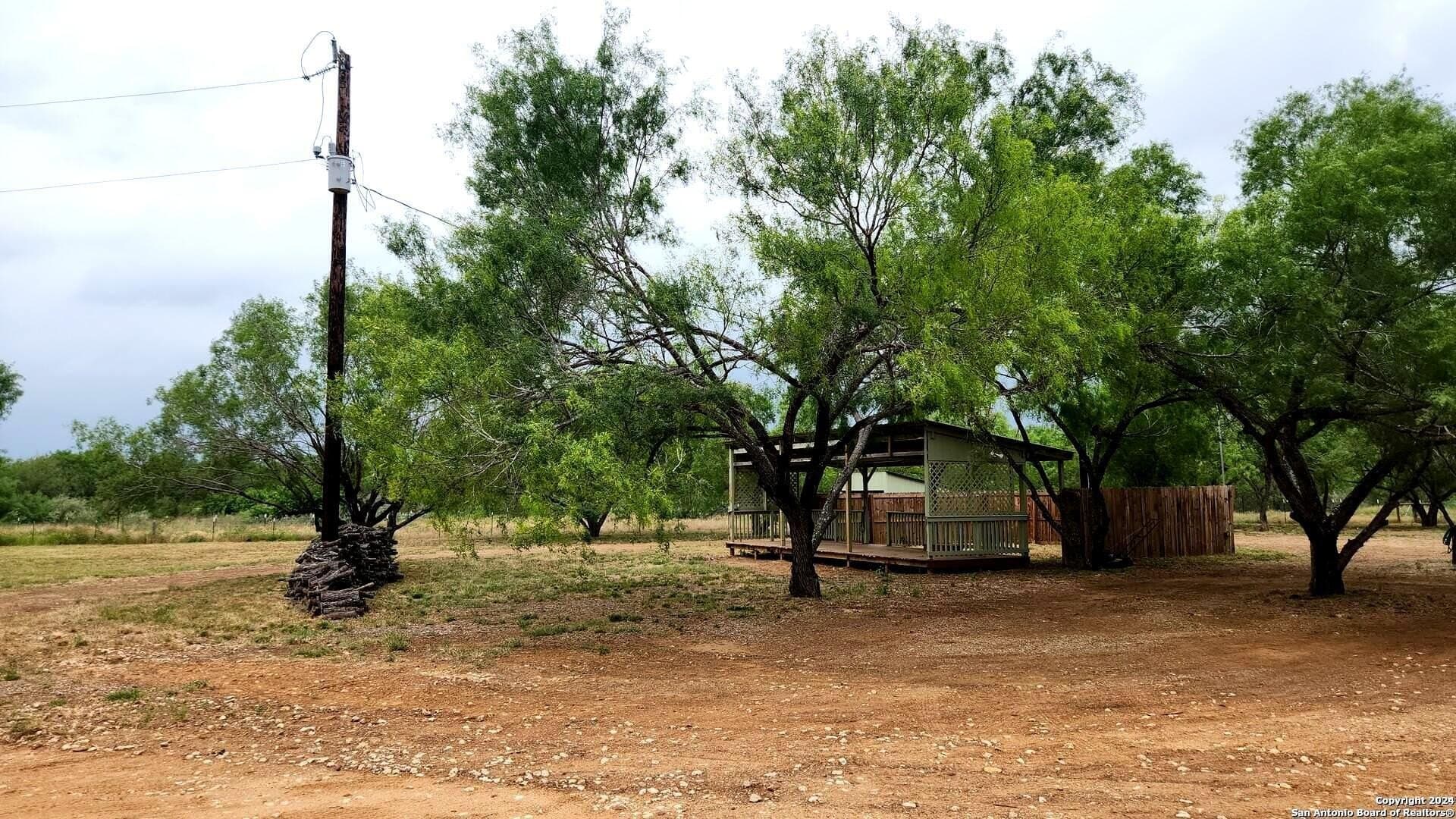 2 acres in Frio County - photo 11