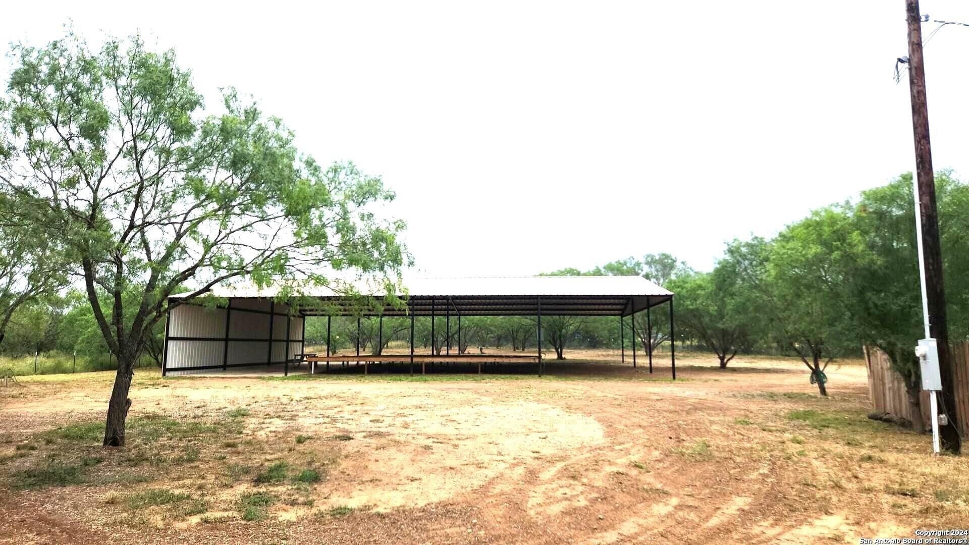 2 acres in Frio County featured view