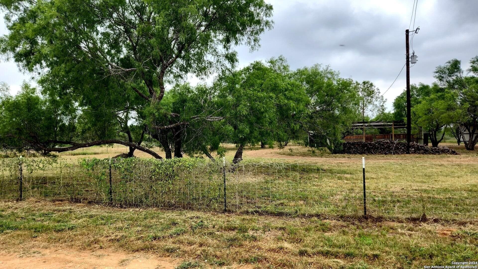 2 acres in Frio County - photo 12