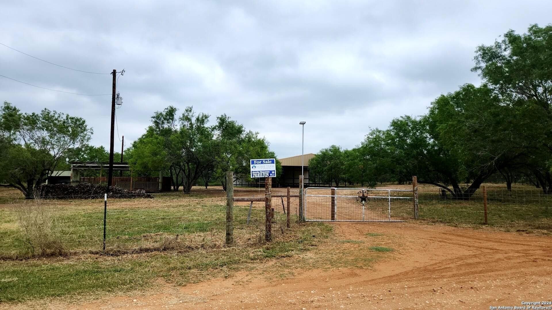 2 acres in Frio County - photo 13