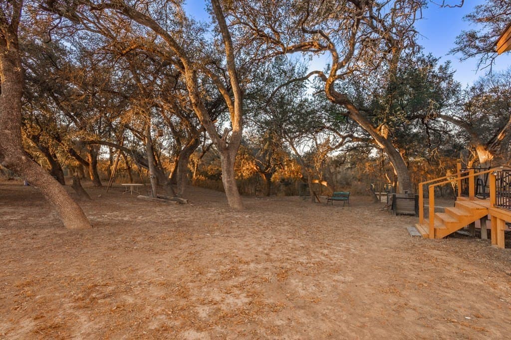 10 acres in Zavala County - photo 6