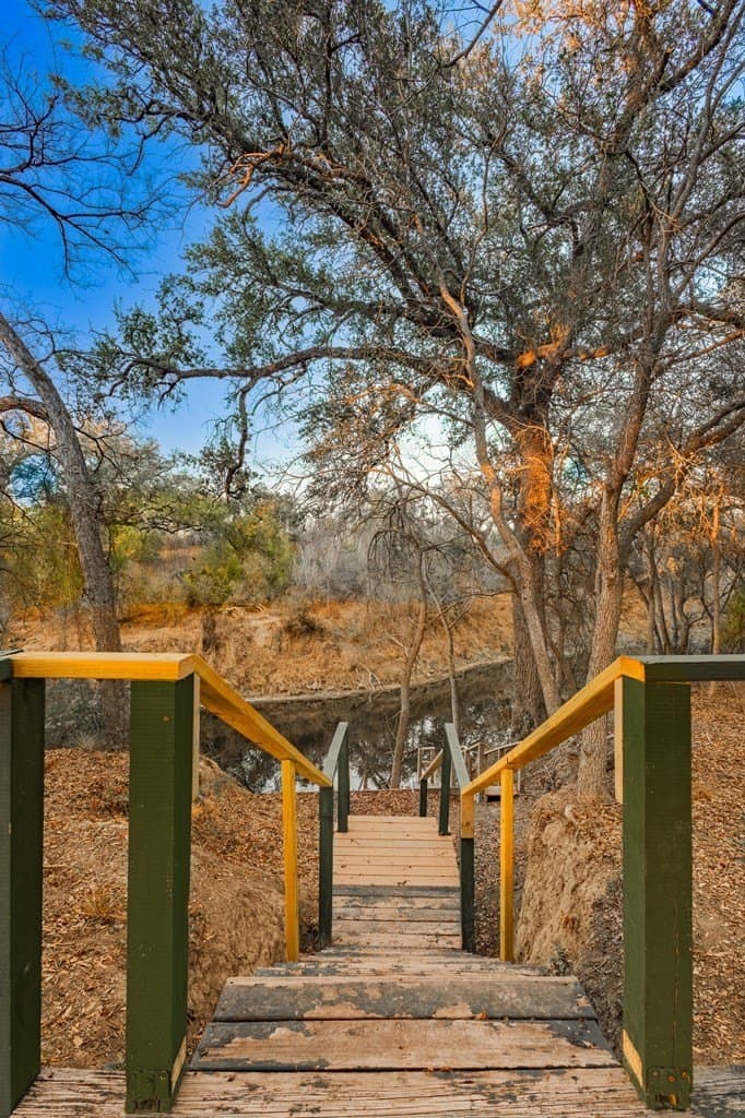 10 acres in Zavala County - photo 8