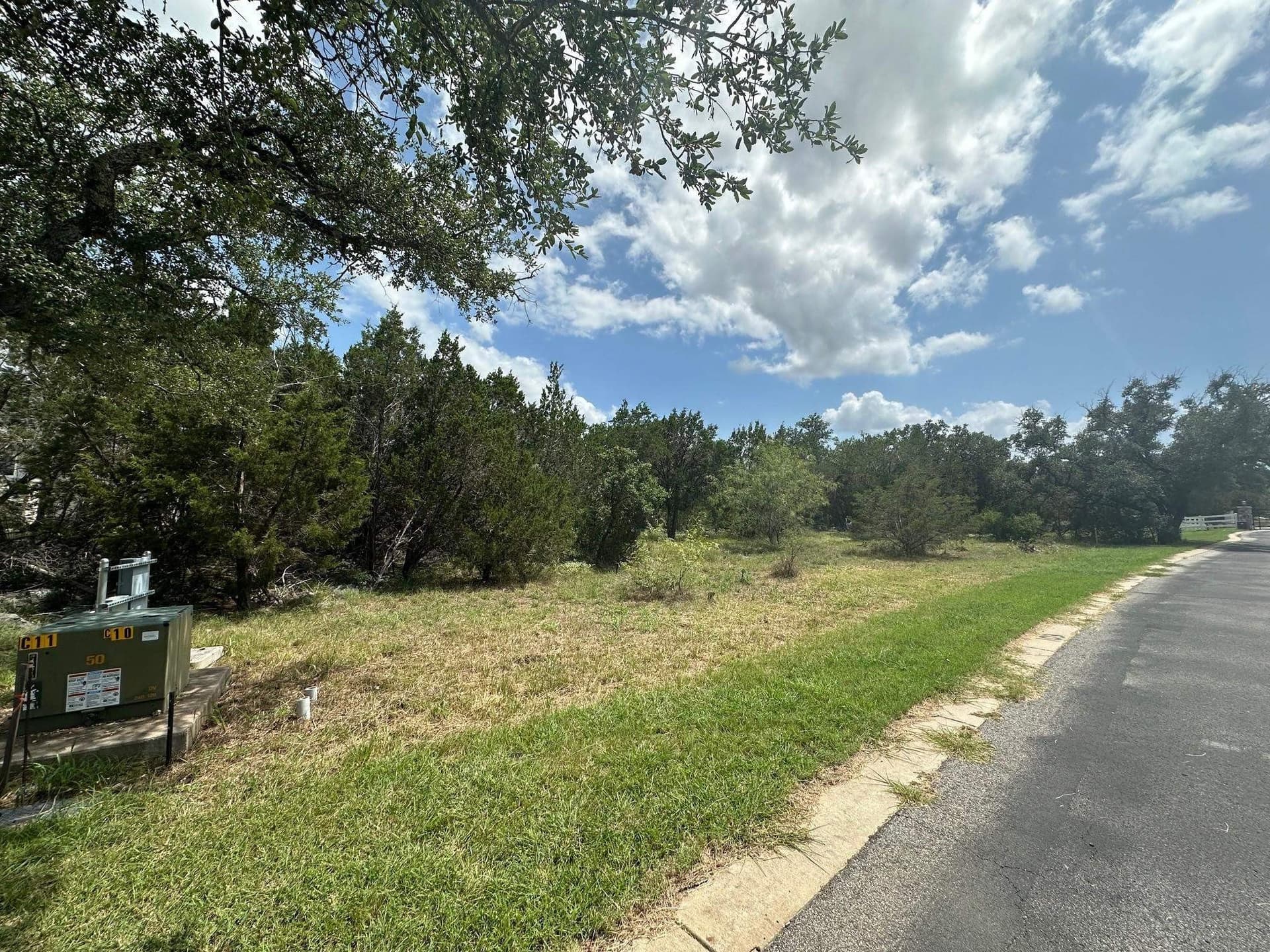 1.38 acres in Burnet County gallery image 3