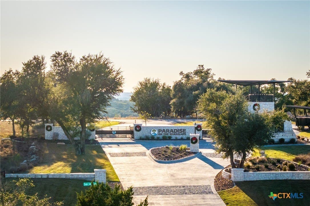 1.48 acres in Comal County gallery image 2