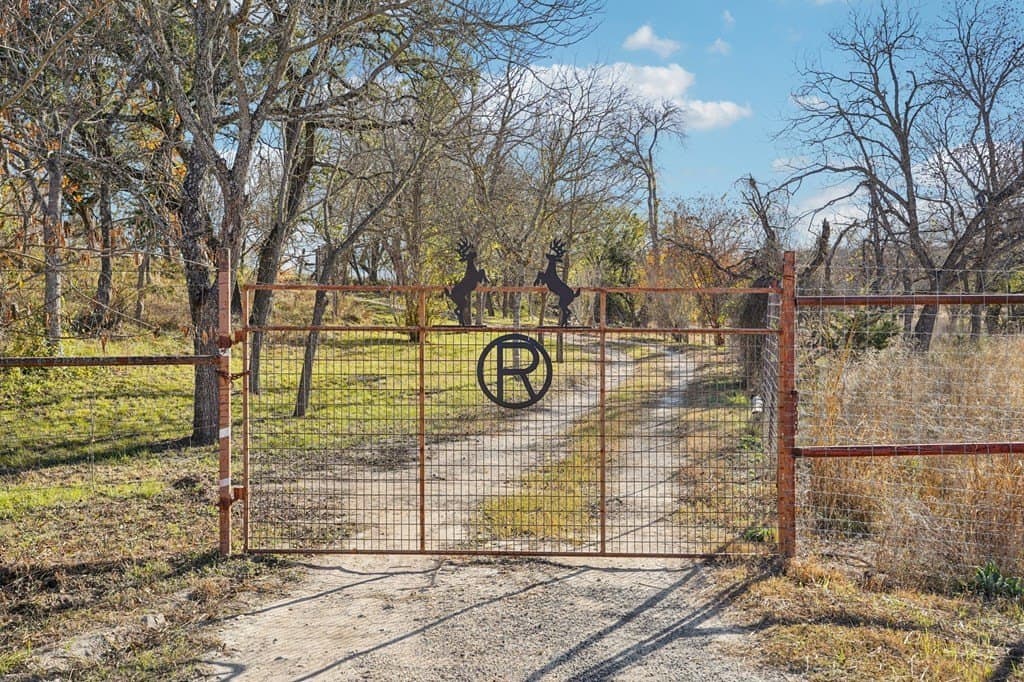 47.3 acres in Kerr County gallery image 3