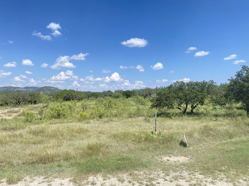2.57 acres in Real County - photo 4