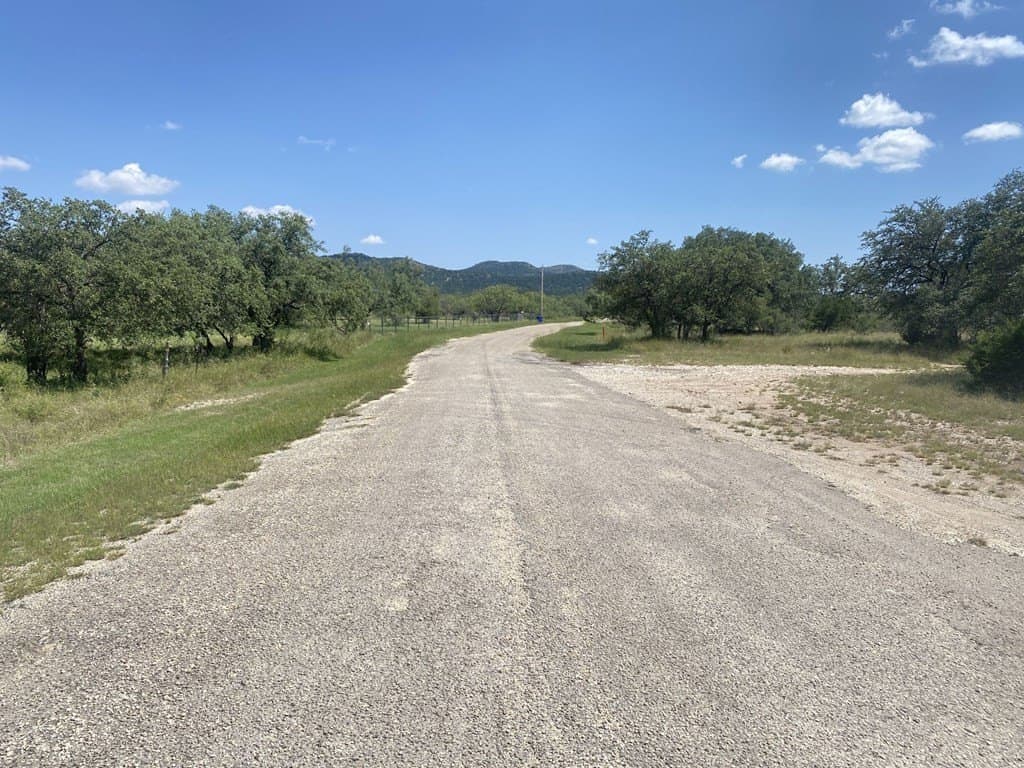2.57 acres in Real County - photo 14