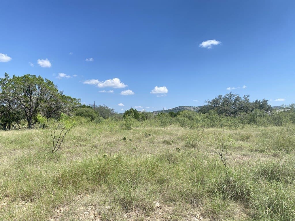 2.57 acres in Real County - photo 9