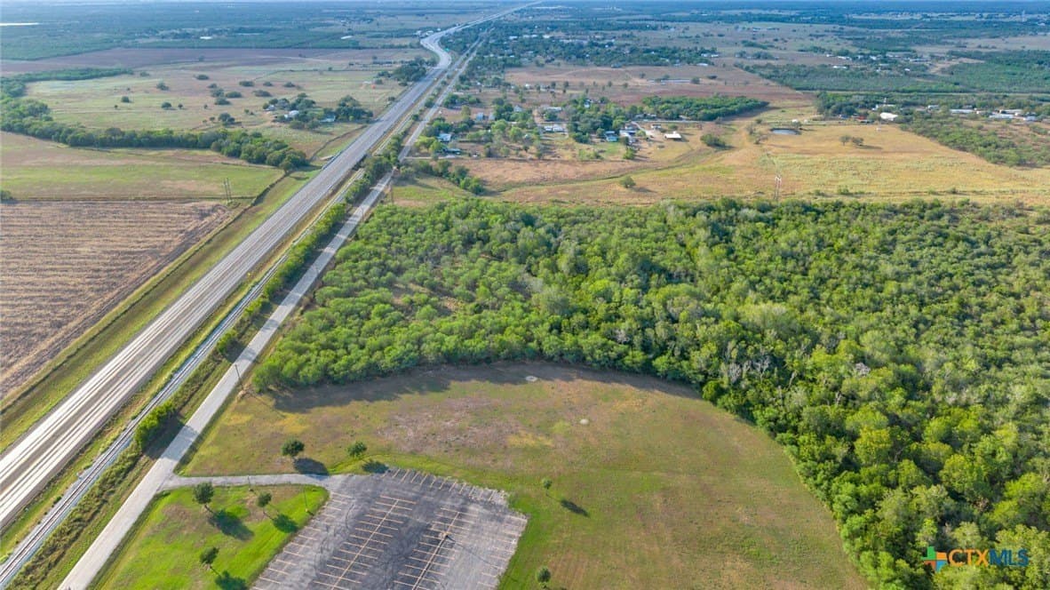 11.83 acres in Victoria County - photo 9