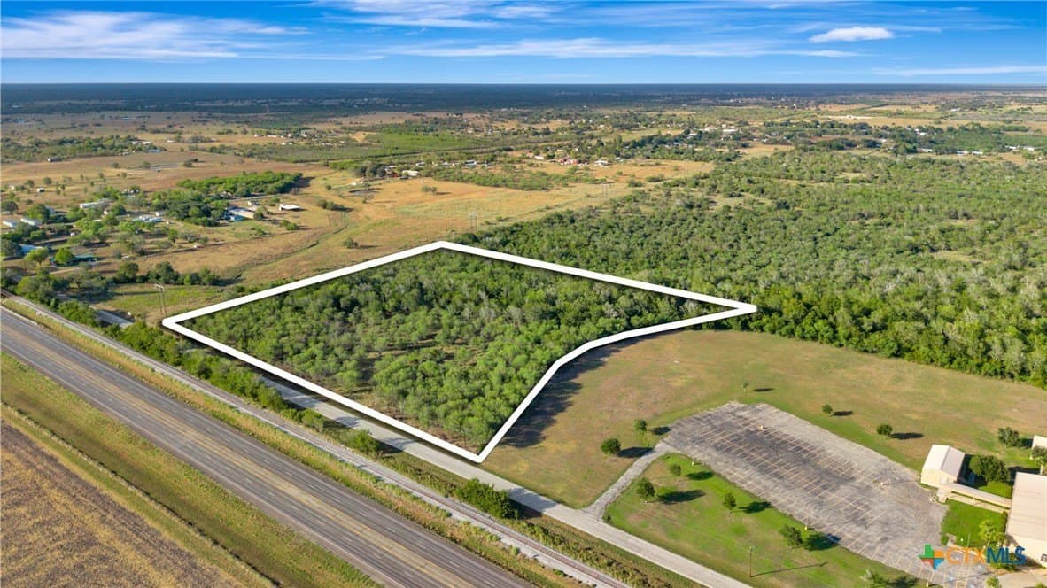 11.83 acres in Victoria County