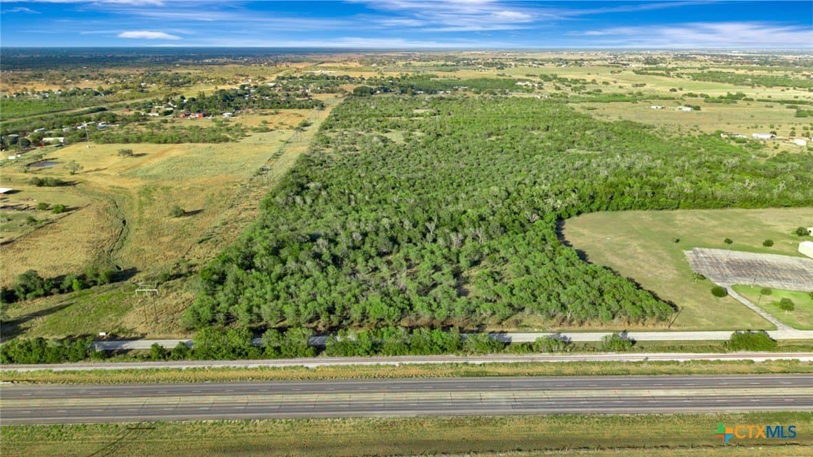 11.83 acres in Victoria County - photo 3