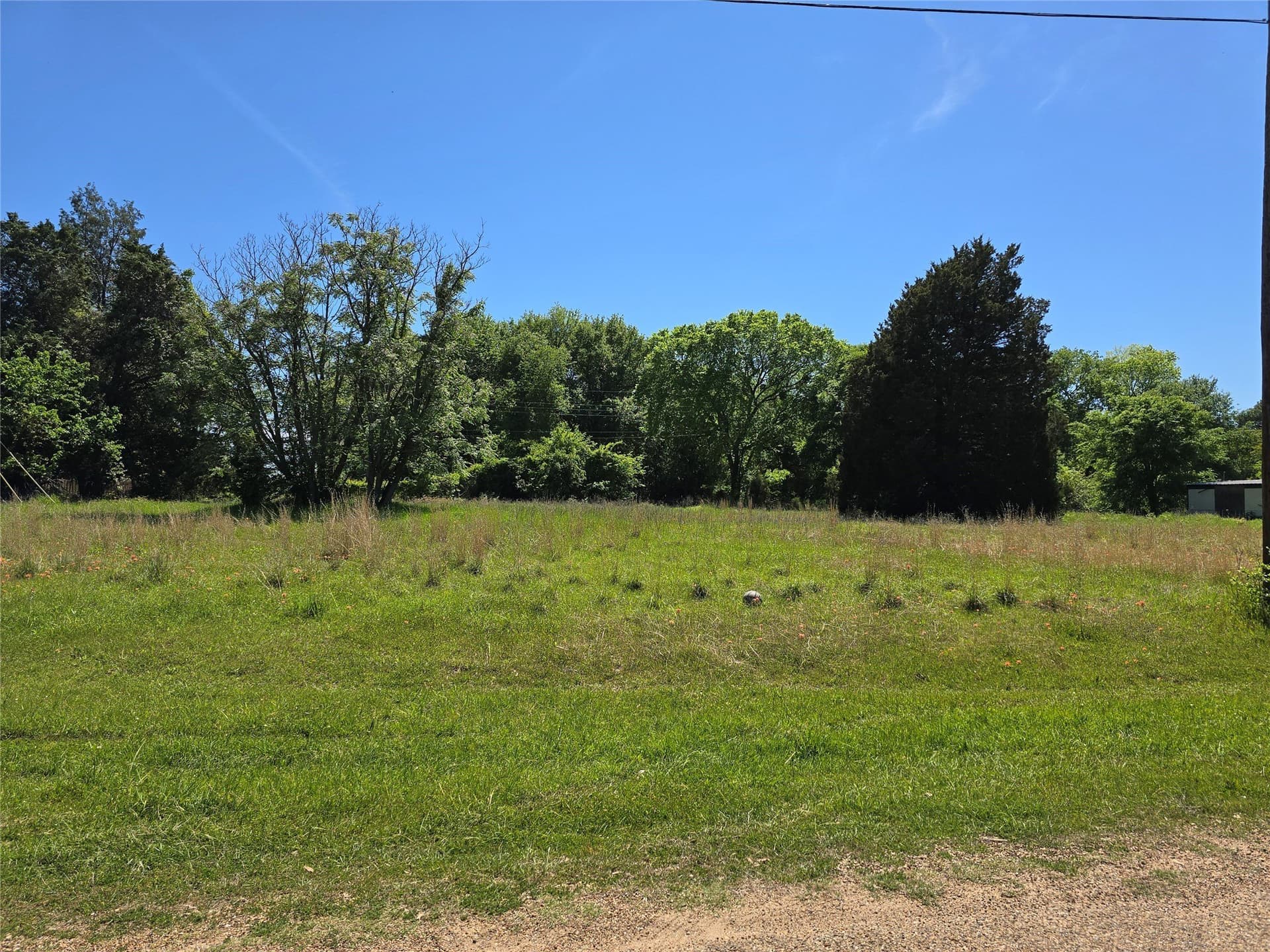 0.94 acres in Henderson County - photo 5