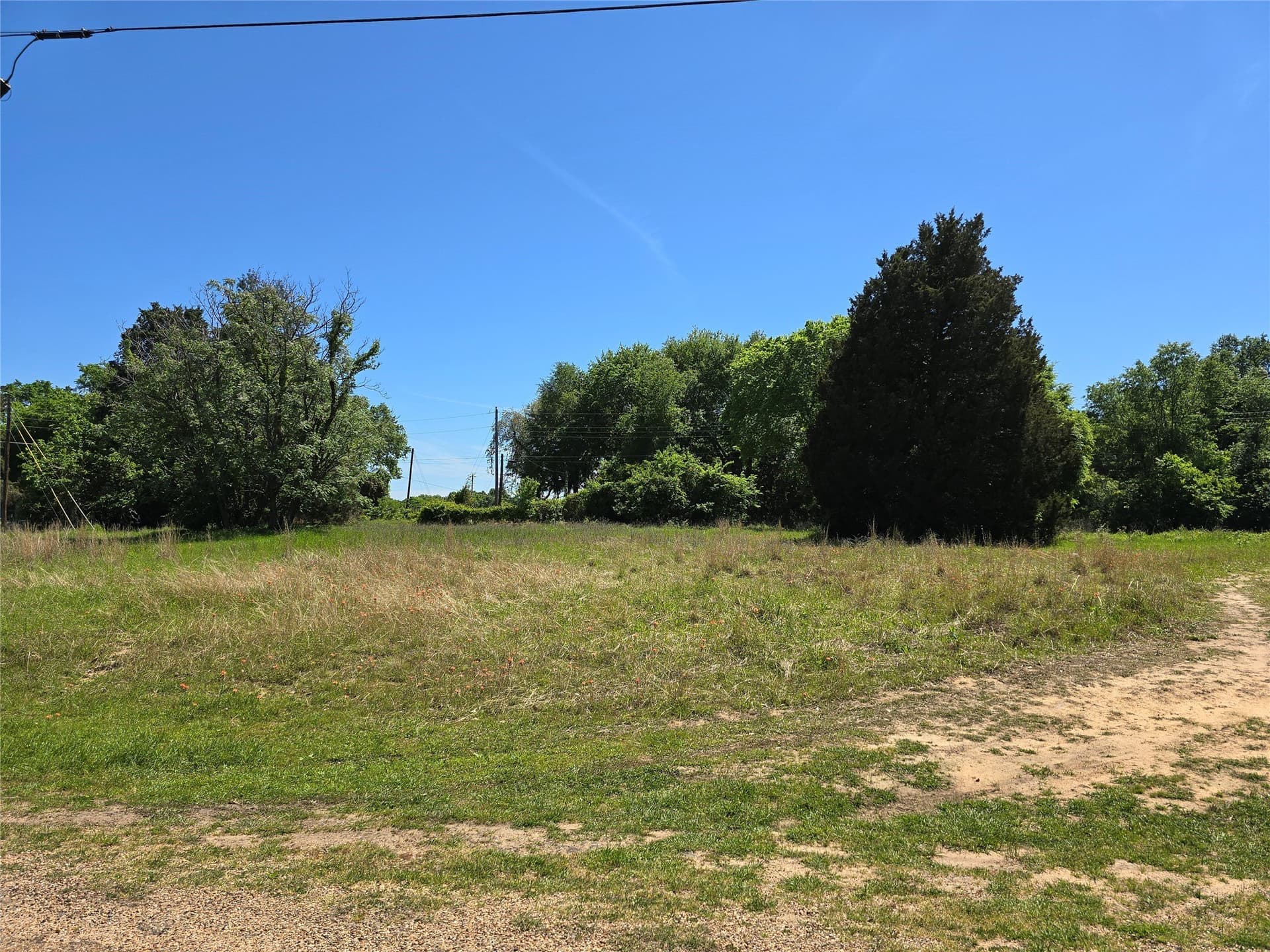 0.94 acres in Henderson County - photo 7