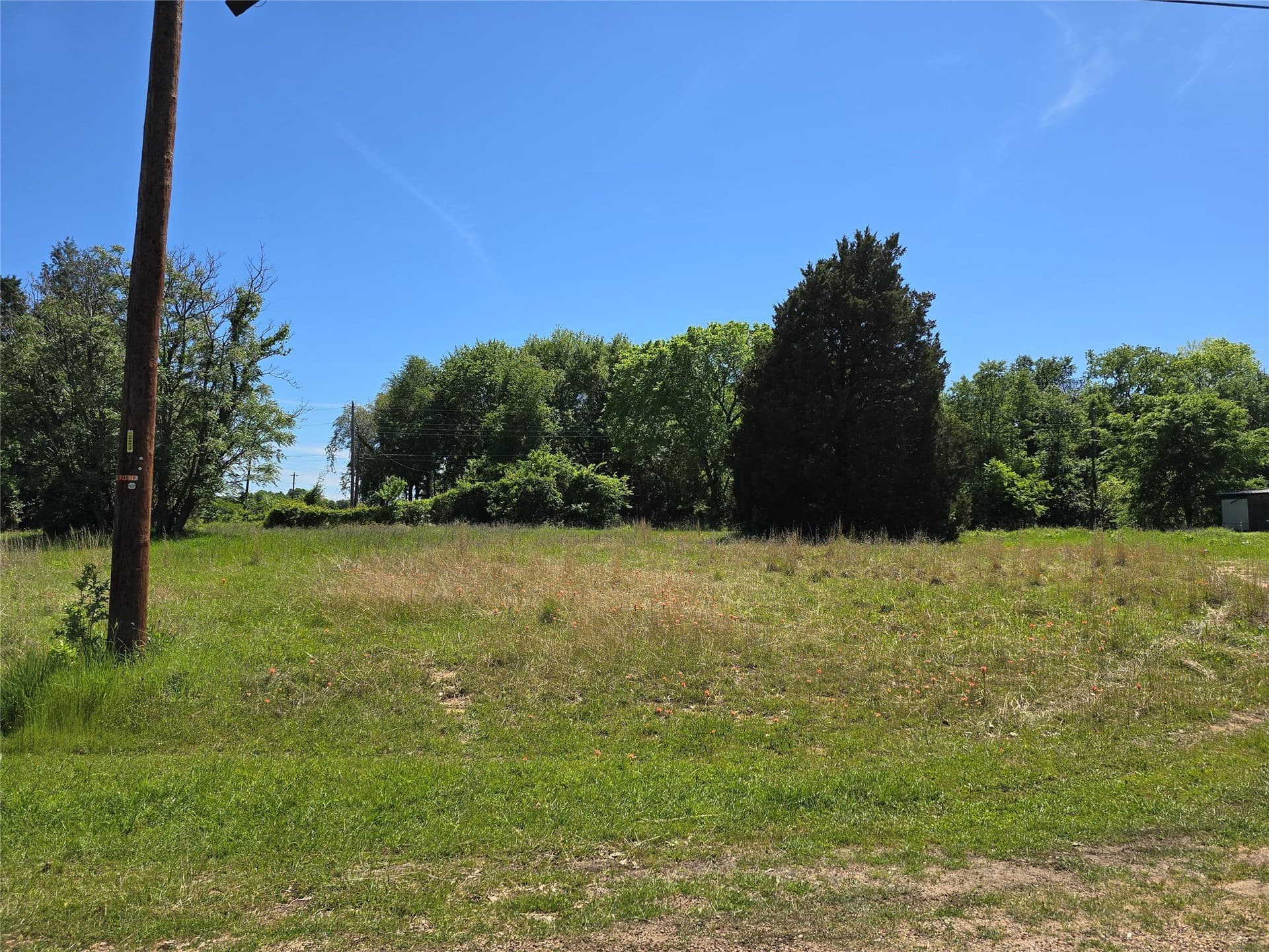 0.94 acres in Henderson County - photo 6