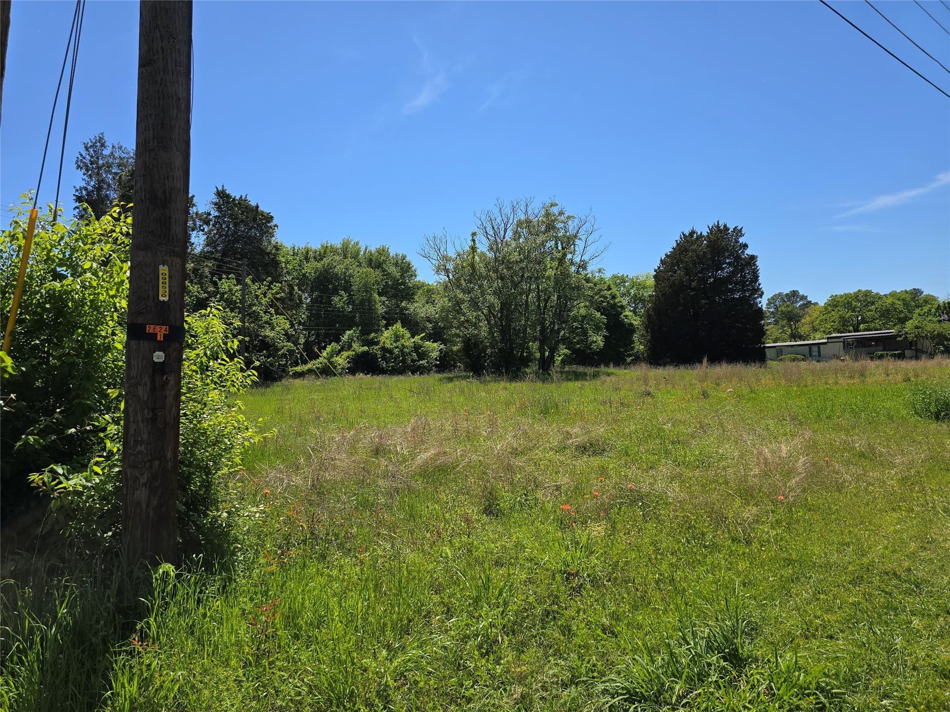 0.94 acres in Henderson County - photo 3