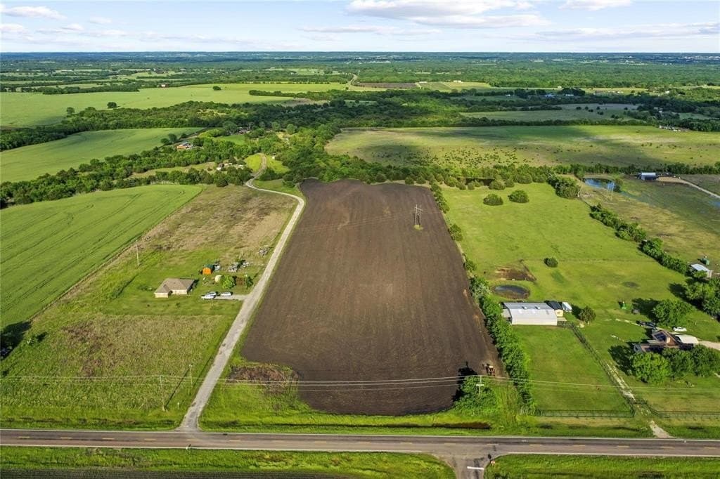 10.09 acres in Collin County gallery image 2