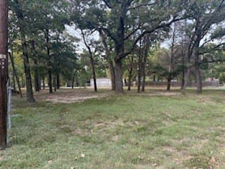 0.58 acres in Henderson County gallery image 2