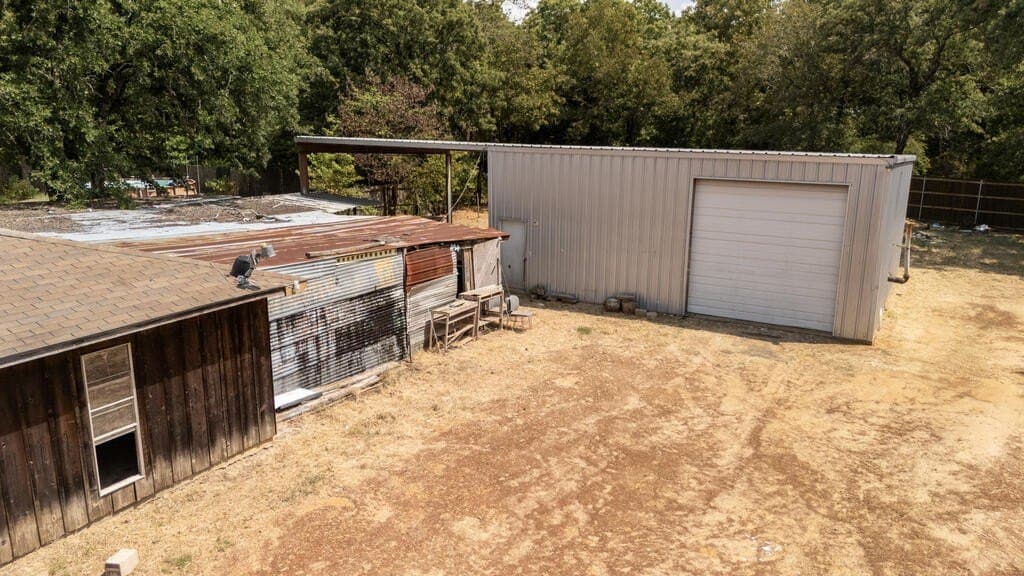 9,999 acres in Henderson County - photo 4