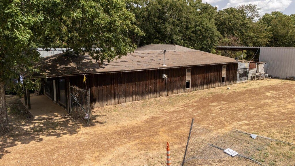 9,999 acres in Henderson County - photo 26