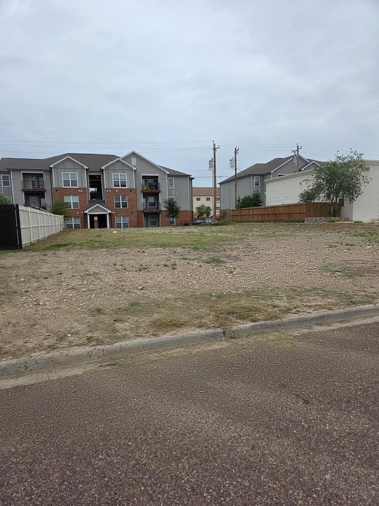 0.19 acres in Maverick County