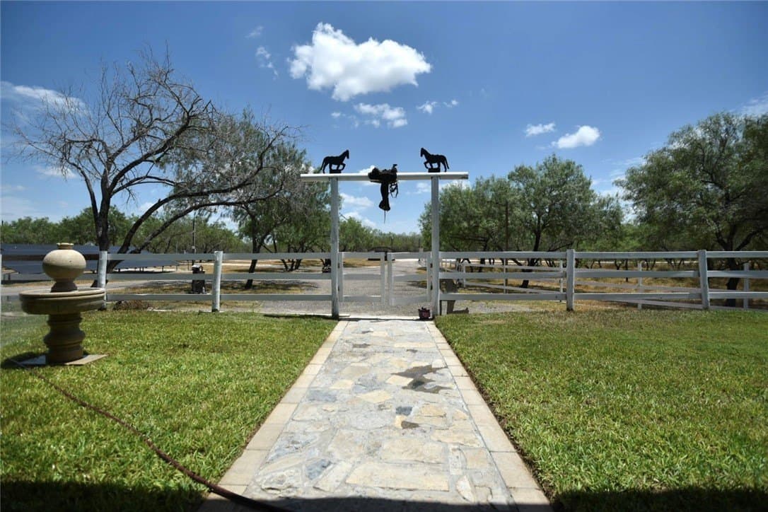 12.74 acres in Brooks County - photo 10