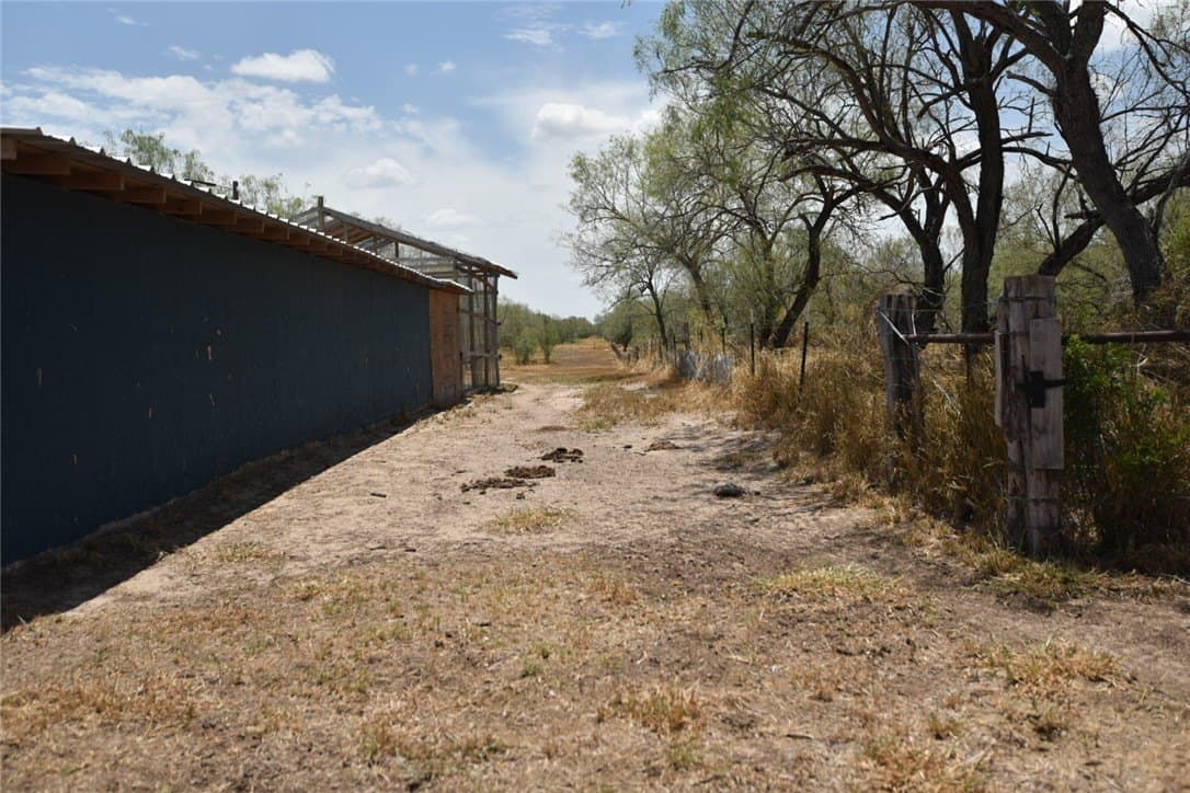 12.74 acres in Brooks County - photo 32