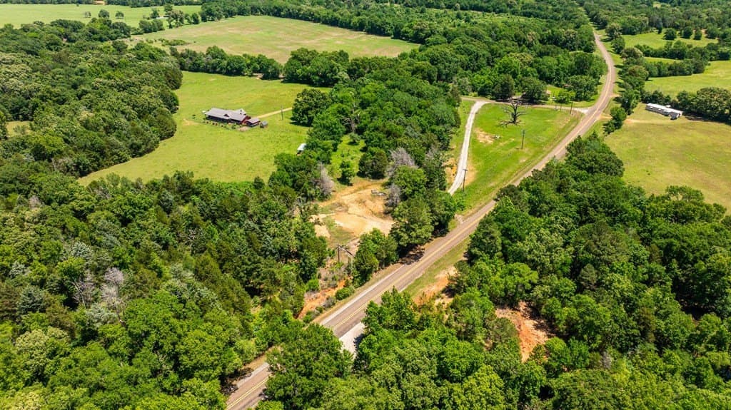5.6 acres in ANDERSON County - photo 14