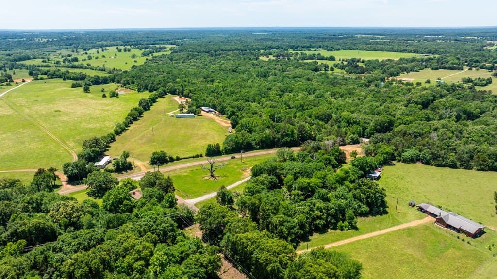 5.6 acres in ANDERSON County - photo 18