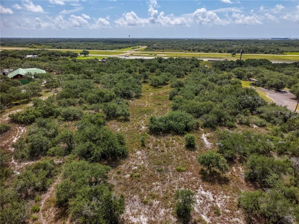 2 acres in Aransas County gallery image 3