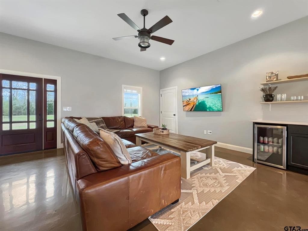 16.6 acres in Smith County gallery image 3