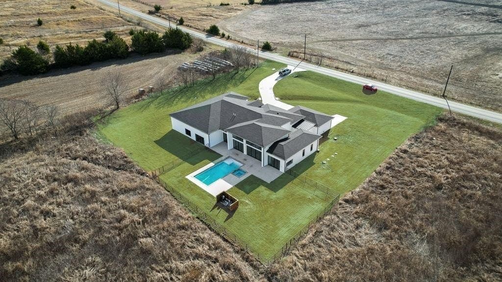 10 acres in Collin County gallery image 3