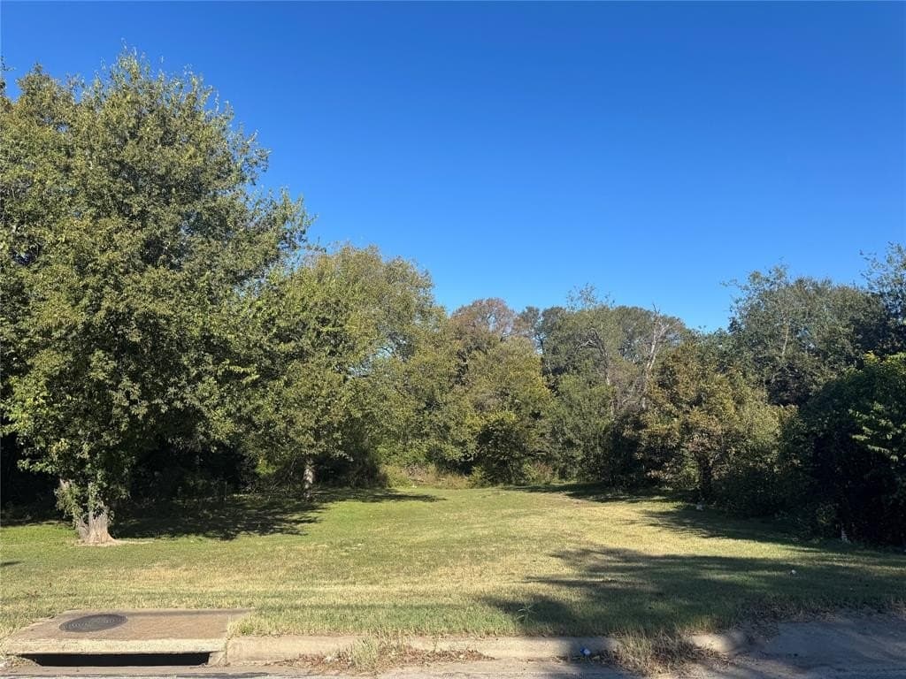 0.39 acres in McLennan County