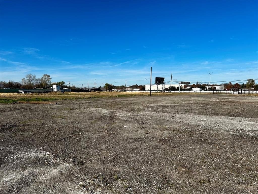 11.03 acres in Dallas County