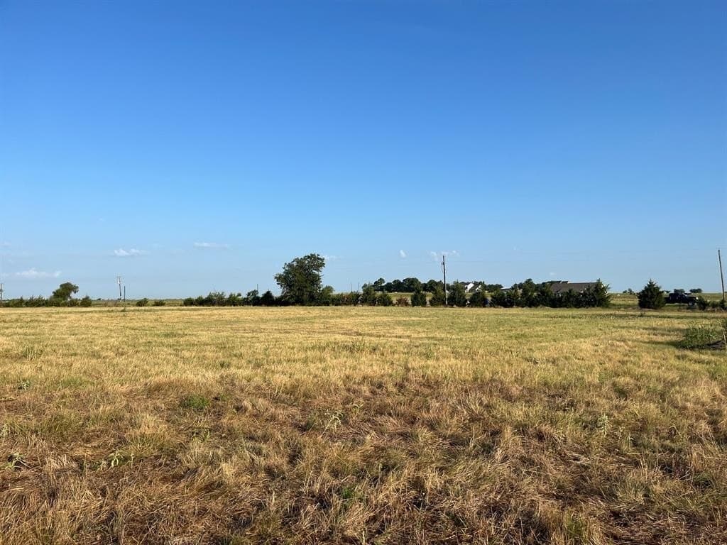 8 acres in Denton County