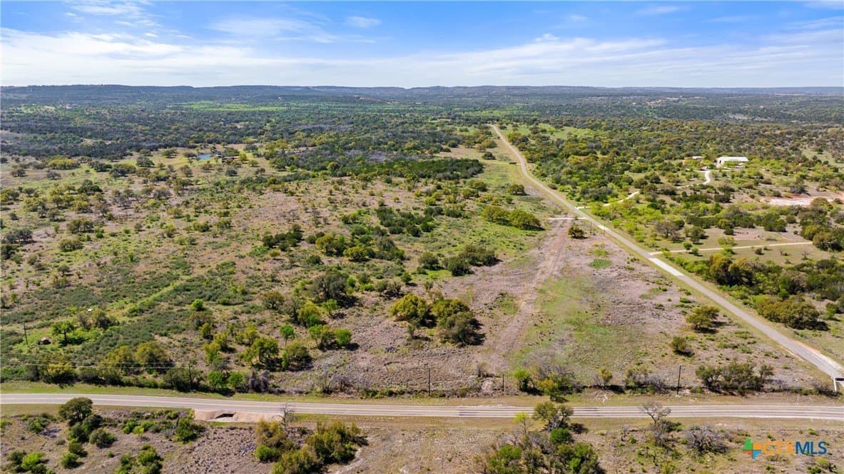 11 acres in Blanco County gallery image 4