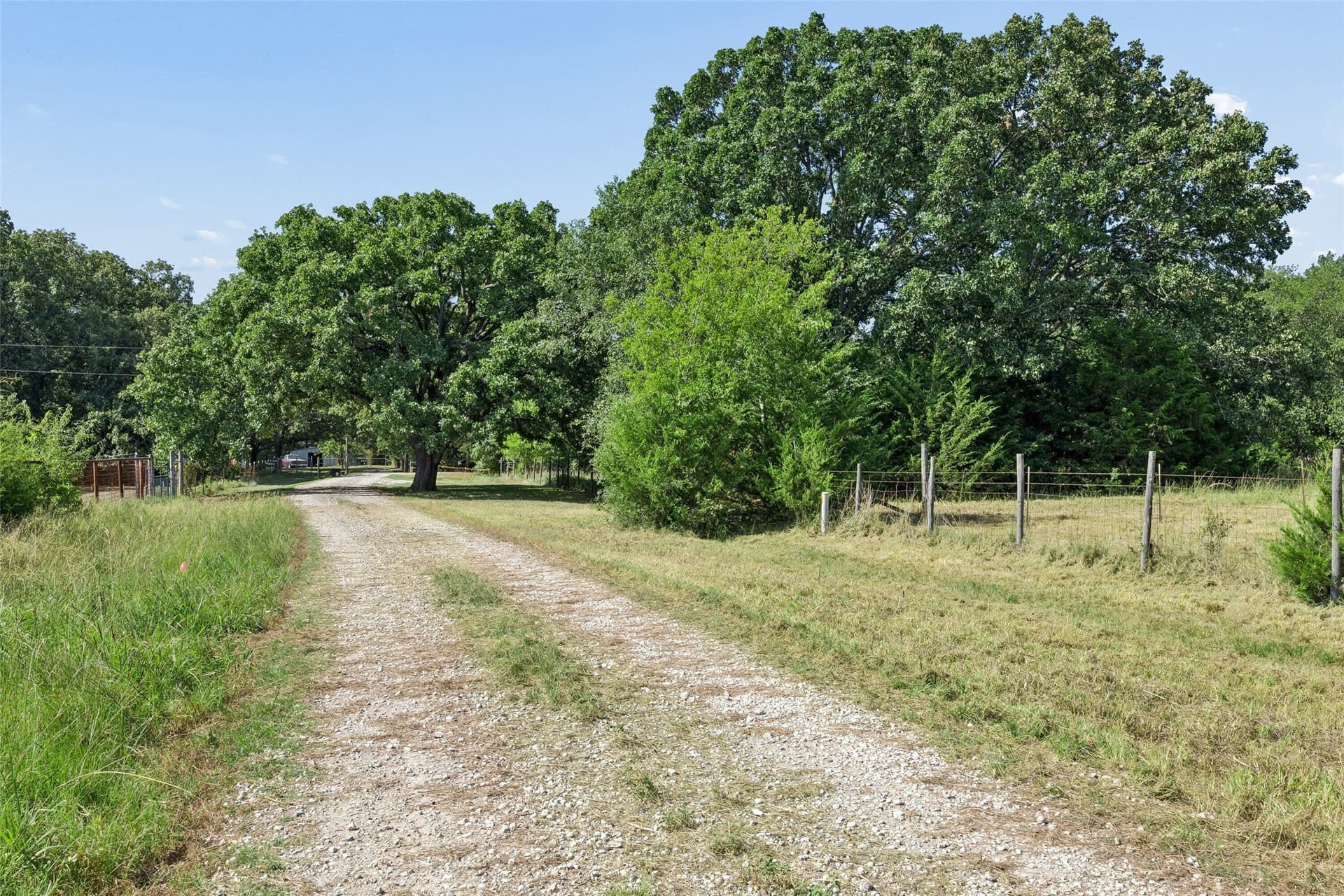 11 acres in Hunt County