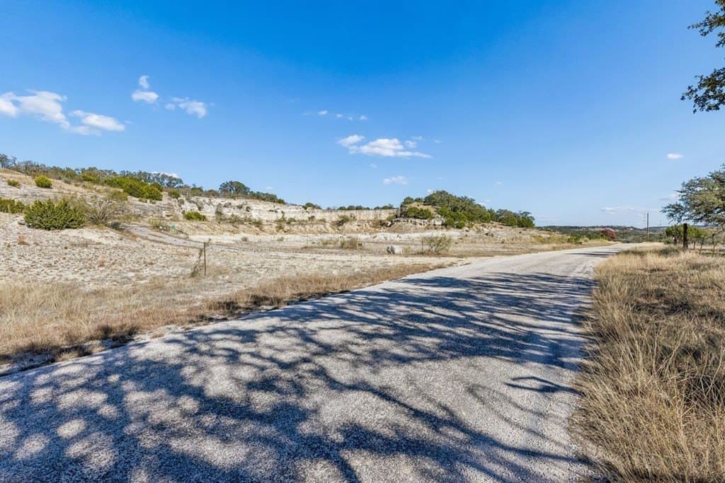 17.82 acres in Gillespie County - photo 8