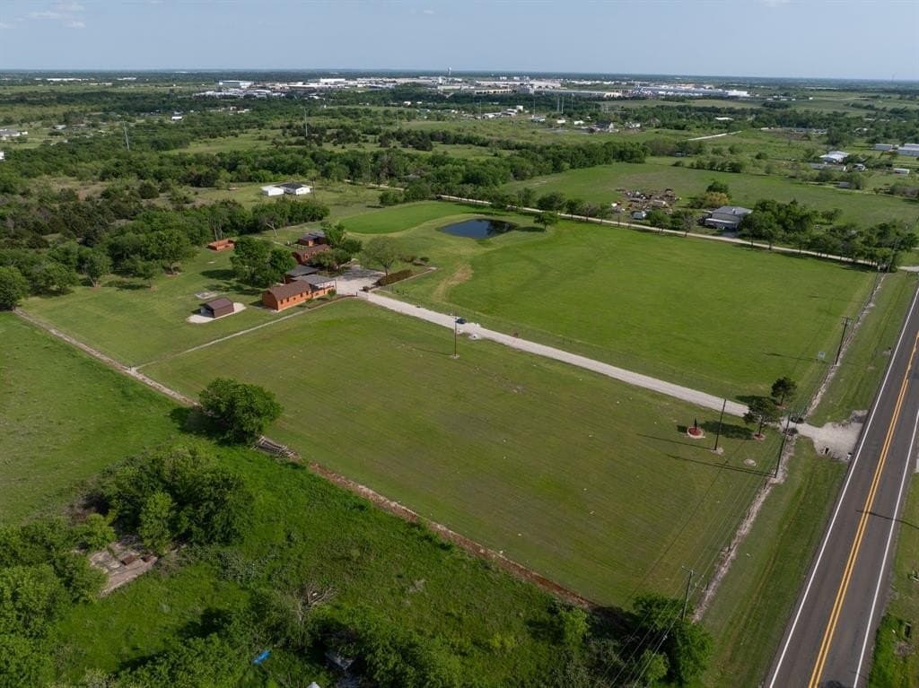10.17 acres in Kaufman County
