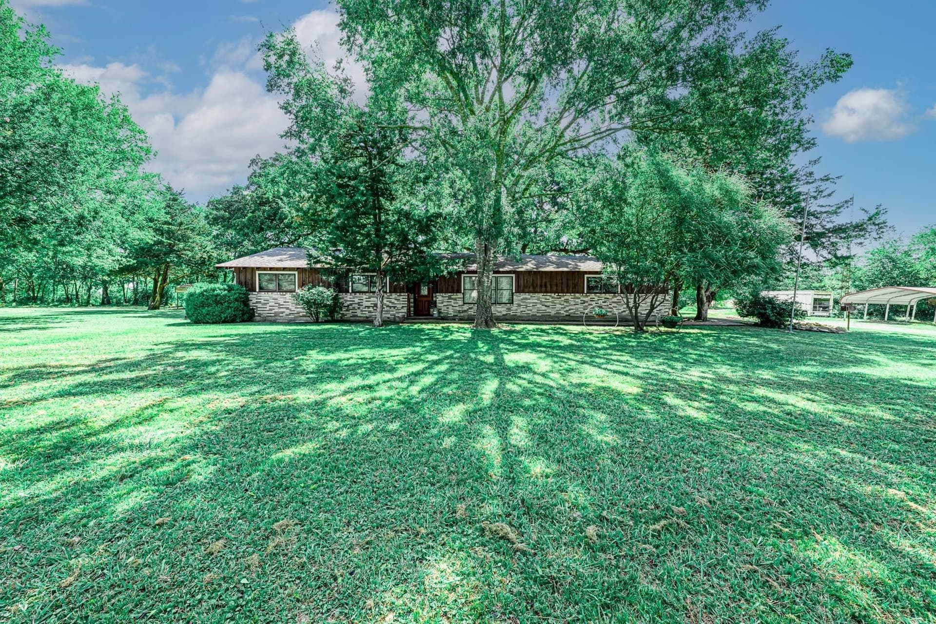 170.22 acres in Hunt County - photo 2