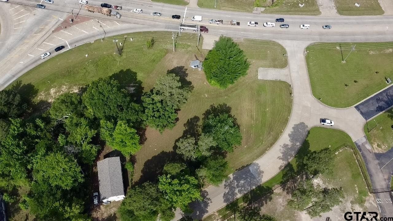 1.5 acres in Upshur County gallery image 3