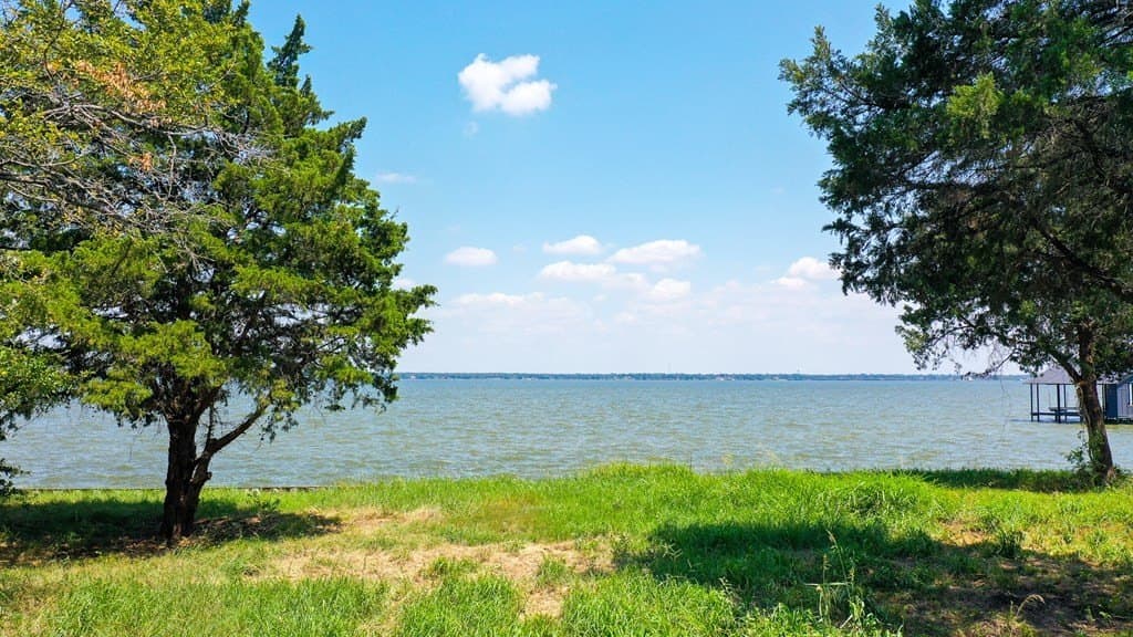 2.69 acres in Henderson County - photo 5