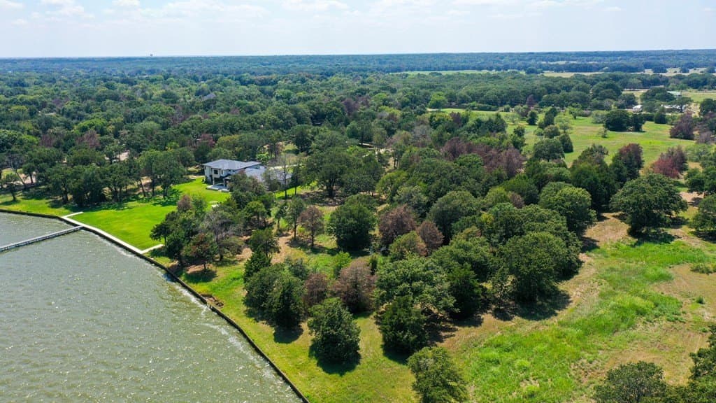 2.69 acres in Henderson County - photo 4