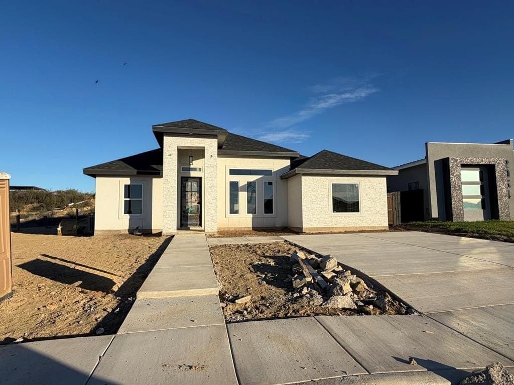 5,500 acres in Maverick County