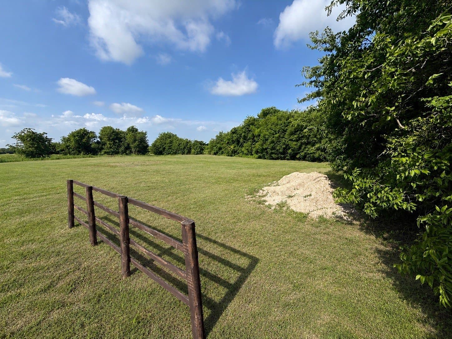 0.9 acres in Hunt County gallery image 3