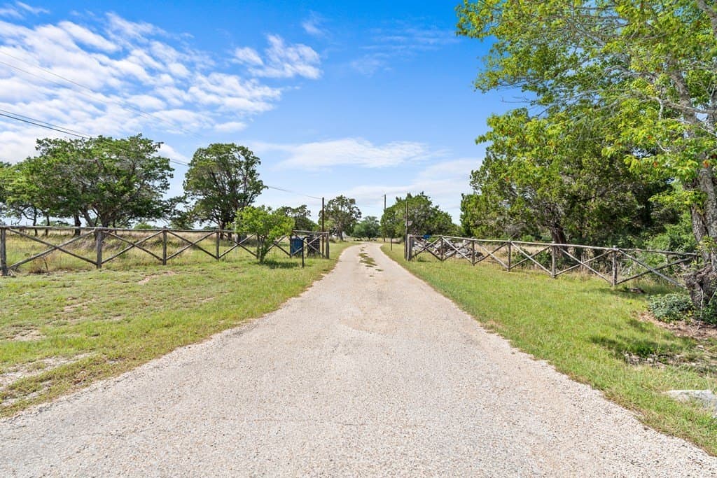 21.08 acres in Kerr County gallery image 4