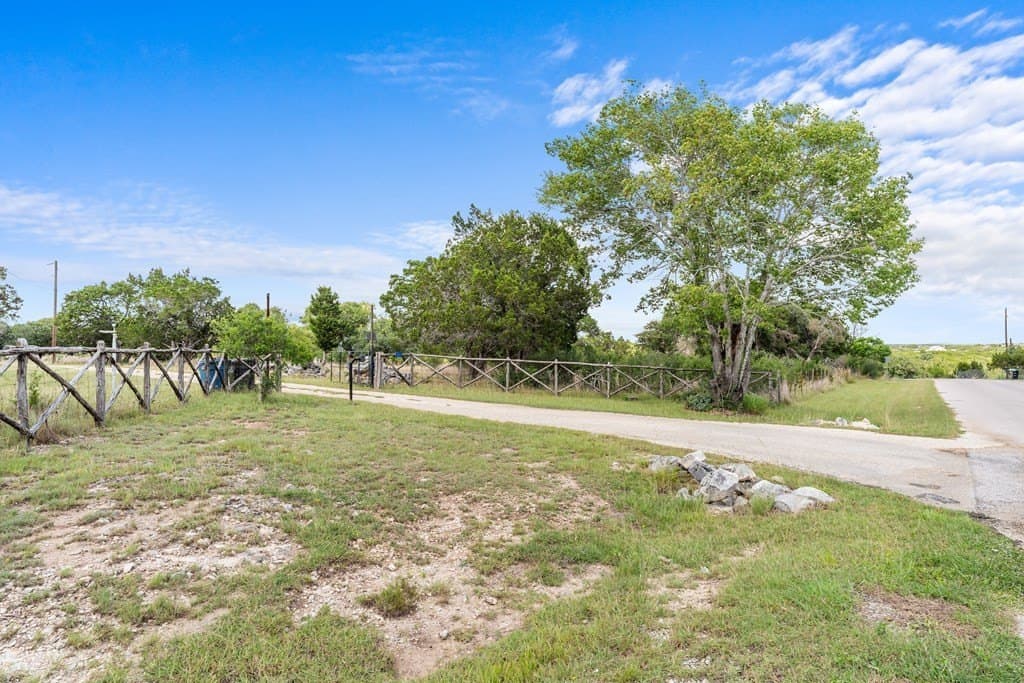 21.08 acres in Kerr County - photo 38